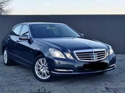 Mercedes E220