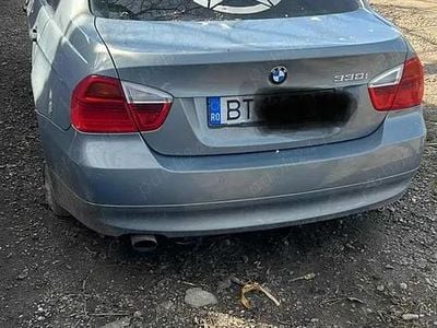 Second-hand 2006 BMW 320 Berlinǎ | 800 EUR