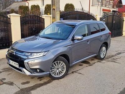 Second-hand Mitsubishi Outlander P-HEV Diamant Edition 224 CP (164 kW) 2019 Culoaregri SUV