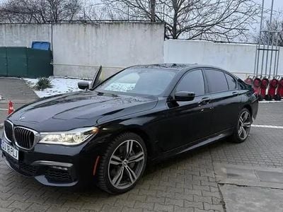 Culoarenegru Utilizat 2018 BMW 750 Exclusive Berlinǎ | 35.000 EUR