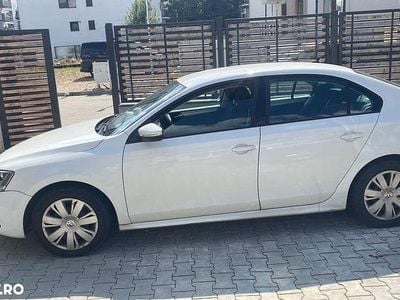 Second-hand VW Jetta Comfortline 122 CP (89 kW) 2014 Culoarealb Berlinǎ