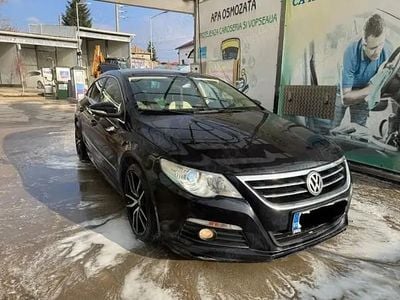 Second-hand VW Passat R-line 170 CP (125 kW) 2011 Negru Berlinǎ