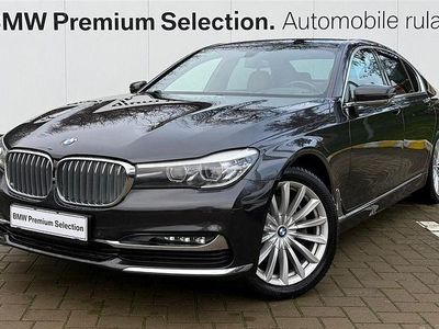 Sophisto grey brillant effect Utilizat 2017 BMW 730 Comfort Edition Berlinǎ | 33.900 EUR (Puțin scump)