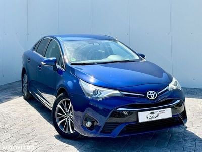 Second-hand Toyota Avensis Executive 143 CP (105 kW) 2015 Albastru Berlinǎ