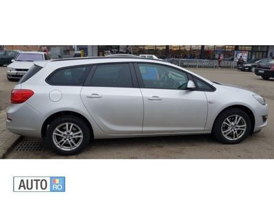 Second-hand Opel Astra 111 CP (81 kW) 2014 Argintiu Break