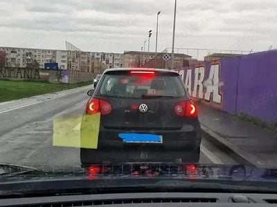 Utilizat 2005 VW Golf V Hatchback | 1.345 EUR