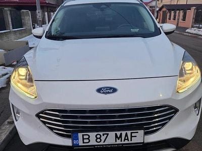 Second-hand Ford Kuga Cool & Connect 190 CP (139 kW) 2022 Culoarealb SUV