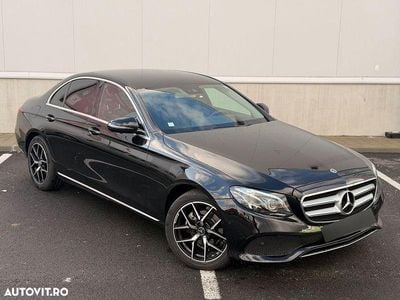 Culoarenegru Utilizat 2017 Mercedes E220 Avantgarde Berlinǎ | 17.900 EUR (Super Preț)