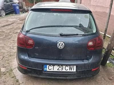 Second-hand VW Golf 74 CP (54 kW) 2005 Albastru Coupe