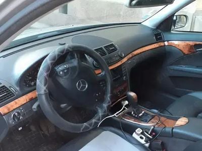Utilizat 2005 Mercedes E200 Berlinǎ | 3.000 EUR