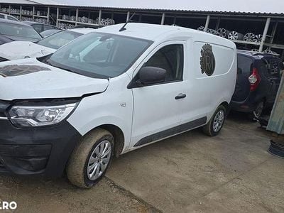 Second-hand Renault Express 95 CP (69 kW) 2023 Culoarealb Monovolum