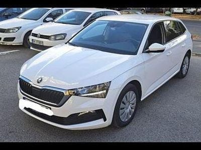 Culoarealb Utilizat 2021 Skoda Scala Ambition Hatchback | 10.999 EUR (Preț bun)