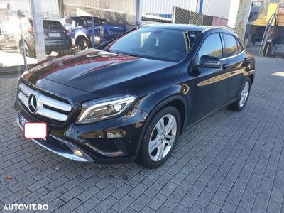 Mercedes GLA220