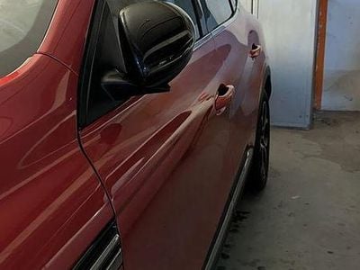 Second-hand Renault Arkana Techno 145 CP (106 kW) 2022 Culoarerosu SUV