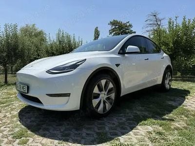 Alb Utilizat 2023 Tesla Model Y SUV | 34.000 EUR (Preț OK)
