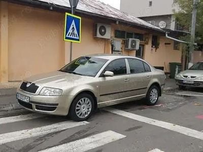 Bej Second-hand 2006 Skoda Superb Berlinǎ | 5.700 EUR