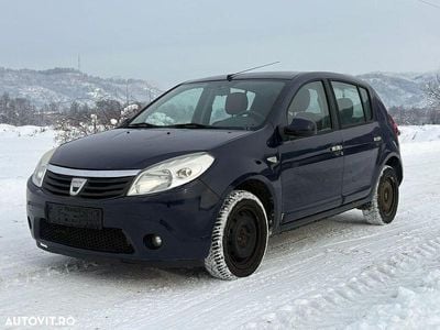 Culoarealbastru Utilizat 2011 Dacia Sandero Lauréate | 1.600 EUR (Super Preț)