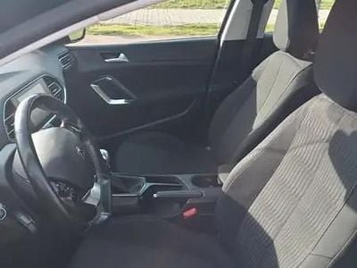 Negru Utilizat 2016 Peugeot 308 Hatchback | 6.800 EUR (Preț bun)