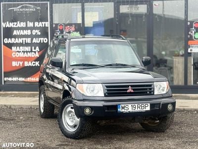 Culoarenegru Second-hand 2004 Mitsubishi Pajero Comfort Edition SUV | 3.990 EUR