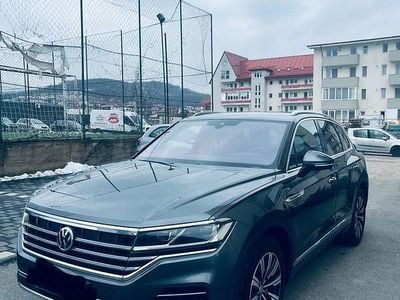 Second-hand VW Touareg Elegance 286 CP (210 kW) 2020 Culoaregri SUV
