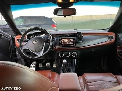 Gri Utilizat 2014 Alfa Romeo Giulietta Hatchback | 6.700 EUR