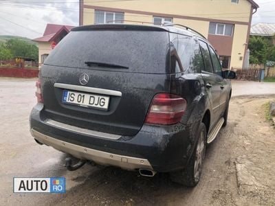 Second-hand Mercedes ML280 200 CP (147 kW) 2008 Negru SUV