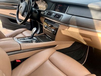 BMW 730