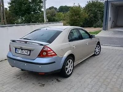 Utilizat 2005 Ford Mondeo | 1.200 EUR