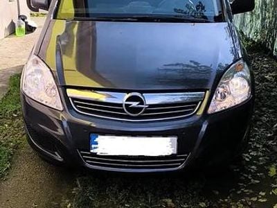 Gri Second-hand 2010 Opel Zafira Monovolum | 4.000 EUR (Puțin scump)