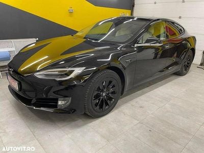 Culoarealbastru Utilizat 2018 Tesla Model S Hatchback | 27.700 EUR