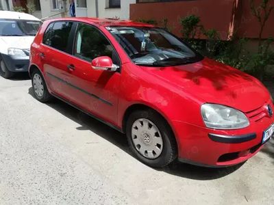Utilizat 2004 VW Golf V Berlinǎ | 2.200 EUR