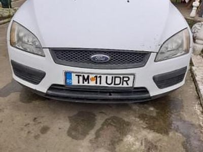 Alb Second-hand 2005 Ford Focus Hatchback | 1.090 EUR (Preț bun)