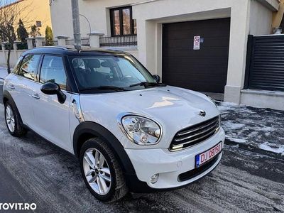 Culoarealb Second-hand 2012 Mini Park Lane Countryman SUV | 6.700 EUR