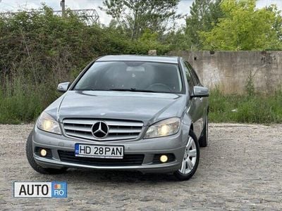 Second-hand Mercedes C200 136 CP (100 kW) 2011 Gri Berlinǎ