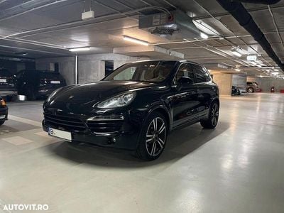 Culoarenegru Utilizat 2012 Porsche Cayenne SUV | 18.900 EUR (Preț bun)