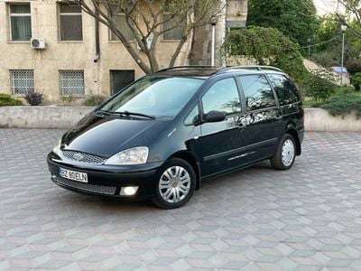 Second-hand Ford Galaxy 116 CP (85 kW) 2003 Negru Monovolum