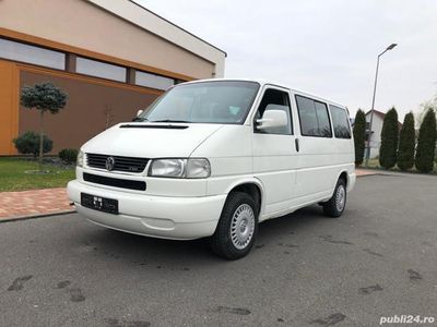 second-hand VW Caravelle 8 locuri