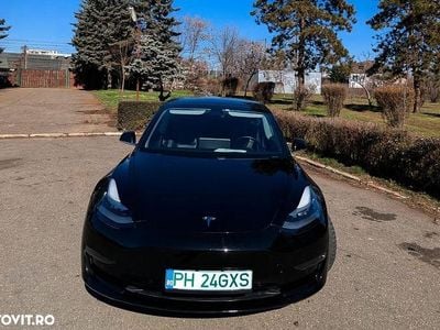 Second-hand Tesla Model 3 211 kW (287 CP) 2020 Culoarenegru Berlinǎ