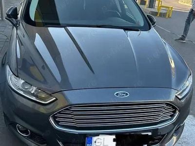 Second-hand Ford Mondeo 160 CP (117 kW) 2015 Gri Hatchback