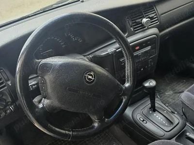 Second-hand Opel Vectra 136 CP (100 kW) 2002 Berlinǎ