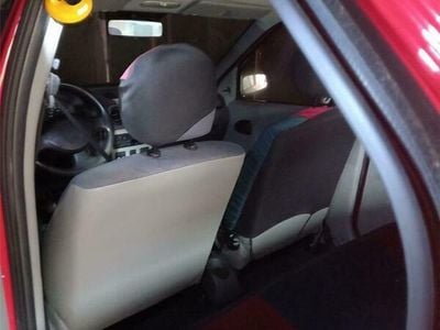 Second-hand Dacia Logan 75 CP (55 kW) 2005 Rosu Berlinǎ