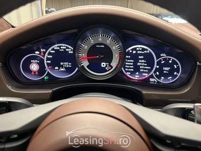 second-hand Porsche Panamera 2020 2.9 Benzină 441 CP 31.157 km - 142.205 EUR - leasing auto