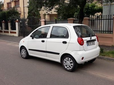 Second-hand Chevrolet Spark 52 CP (38 kW) 2008 Alb Hatchback