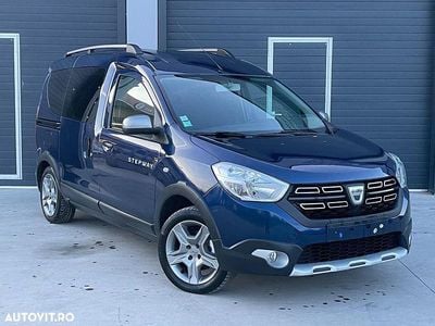 Second-hand Dacia Dokker Celebration 115 CP (84 kW) 2017 Culoarealbastru Monovolum