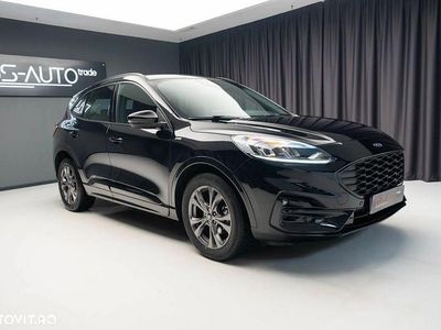Second-hand Ford Kuga ST-Line 190 CP (139 kW) 2022 Culoarenegru SUV