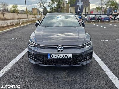 Second-hand VW Golf VIII R-line 150 CP (110 kW) 2025 Culoaregri