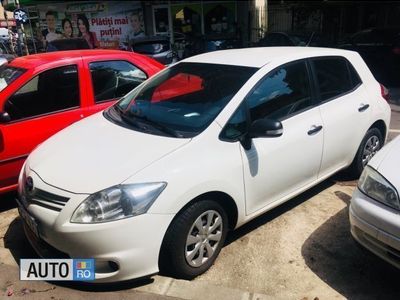 second-hand Toyota Auris 