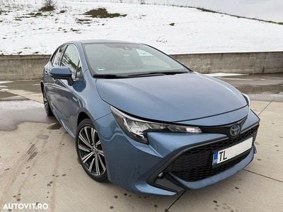 Second-hand Toyota Corolla 122 CP (89 kW) 2021 Culoarealbastru Hatchback