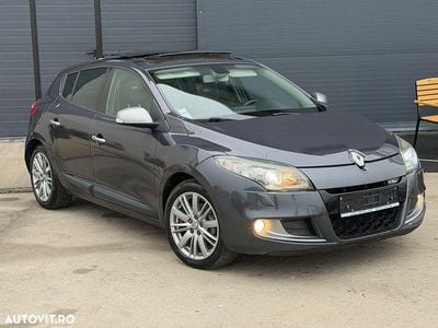 Culoarealte culori Utilizat 2011 Renault Mégane III Hatchback | 4.999 EUR (Scump)