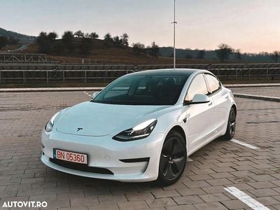 Culoarealb Utilizat 2020 Tesla Model 3 Berlinǎ | 28.987 EUR (Puțin scump)